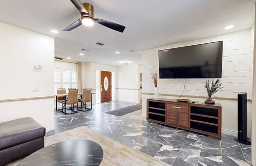 Beach Haven House | 215 m² House ∙ 5 bedrooms ∙ 10 guests