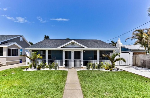 Boardwalk House | 216 Kirkland Suite 2 - 2-1 Beachside Pool Home!