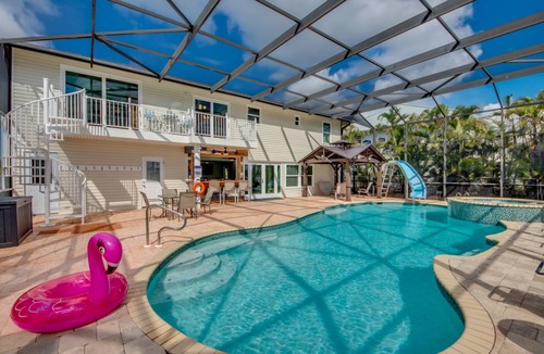Fort Myers Beach House | 217 m² House ∙ 5 bedrooms ∙ 12 guests