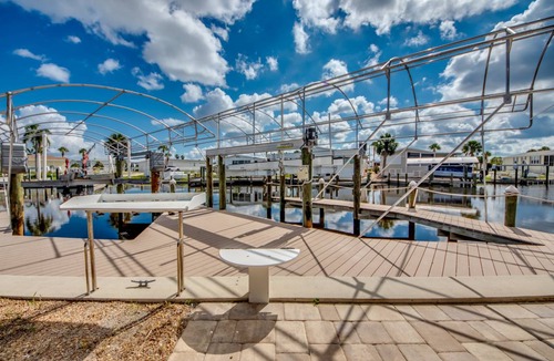 Fort Myers Beach House | 217 m² House ∙ 5 bedrooms ∙ 12 guests