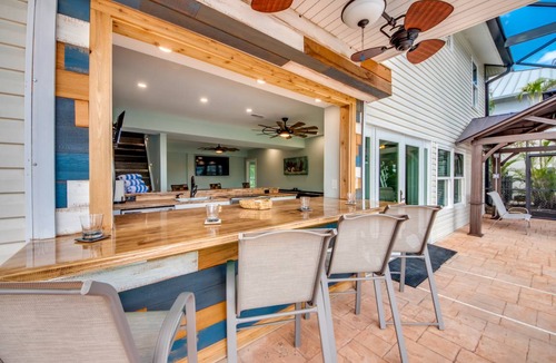 Fort Myers Beach House | 217 m² House ∙ 5 bedrooms ∙ 12 guests