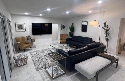 17th Street Causeway House | 218 m² House ∙ 4 bedrooms ∙ 6 guests