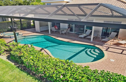 Crown Pointe Villa | 220 m² Villa ∙ 4 bedrooms ∙ 8 guests