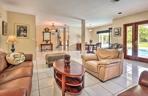 Pinecrest House | 222 m² House ∙ 3 bedrooms ∙ 8 guests