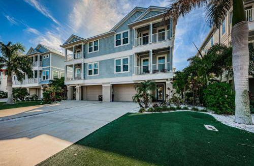 Redington Beach House | 223 m² House ∙ 4 bedrooms ∙ 14 guests
