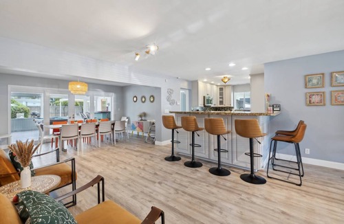 Dania Beach House | 223 m² House ∙ 5 bedrooms ∙ 12 guests
