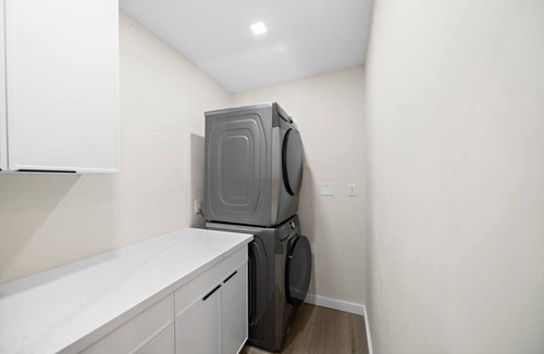 Lighthouse Point House | 2231 Managed by Brampton Park