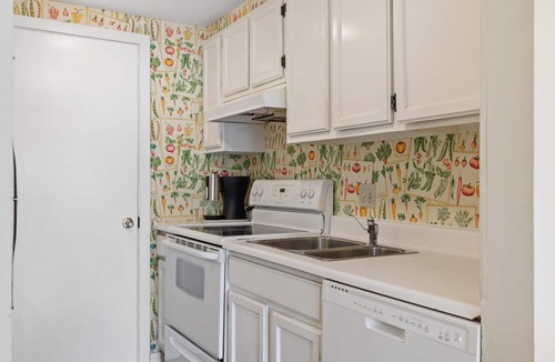 West Beach Village Condo | 2266 Shipwatch: 1BR Condo, Beach & Ocean Views, Bike Credit