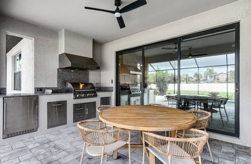 Gateway House | 227 m² House ∙ 3 bedrooms ∙ 8 guests
