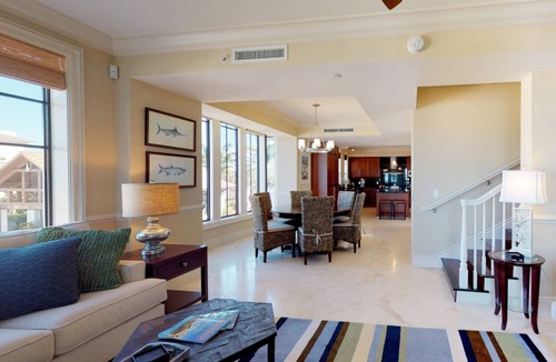Marathon House | 230 m² House ∙ 3 bedrooms ∙ 8 guests