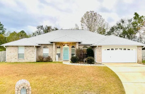 Northwest Pensacola House | 2300sqft Spacious and Functional Cul-de-Sac Gem Near I-10