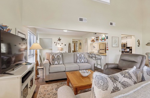 Palmetto Dunes Villa | 231 Turnberry Village ~ Two Story, End Villa with Golf Course Views
