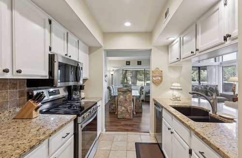 Palmetto Dunes Villa | 231 Turnberry Village ~ Two Story, End Villa with Golf Course Views