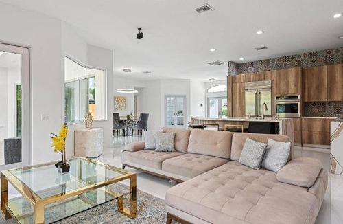Palm Beach Gardens House | 232 m² House ∙ 4 bedrooms ∙ 8 guests