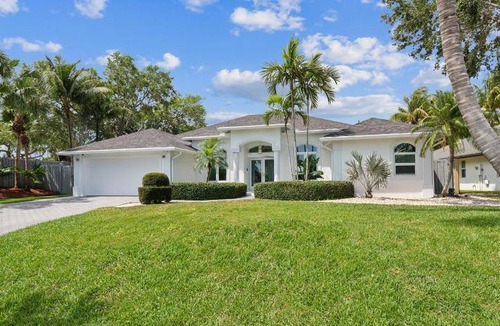 Palm Beach Gardens House | 232 m² House ∙ 4 bedrooms ∙ 8 guests