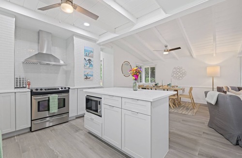 Delray Beach House | 237 Delray Luxe: 4BR Villa w/Heated Pool + Beautiful Outdoor Living Space