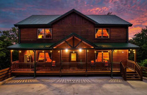 Chalet Village North Cabin | ❦ 240 sqft Private Pool, Nerf gun Wall, Theater, HotTub, Game Room ❦