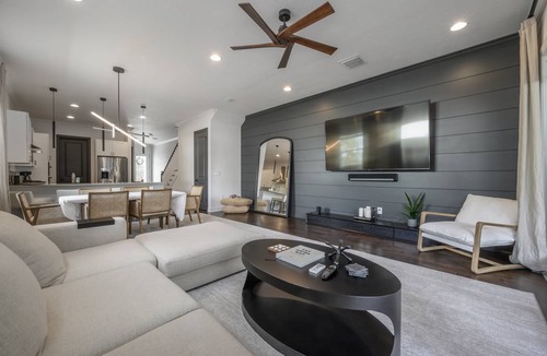 Courier City - Oscawana House | 241 m² House ∙ 4 bedrooms ∙ 10 guests