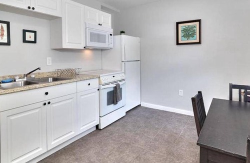 Oakford Park Apartment | 242 m² Apartment ∙ 1 bedroom ∙ 2 guests