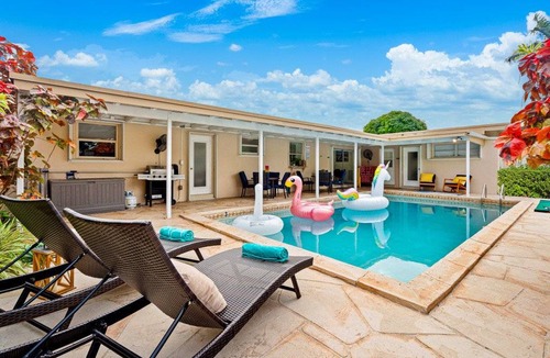 Pembroke Pines House | 242 m² House ∙ 4 bedrooms ∙ 10 guests