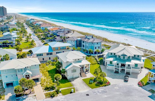Pensacola Beach House | 248 m² House ∙ 4 bedrooms ∙ 12 guests