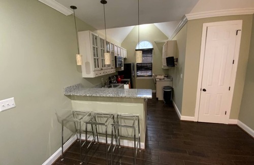 Upper Marlboro House | 25+ walk friendly acres