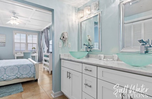 Crystal Beach Condo | 253 m² Condo ∙ 5 bedrooms ∙ 16 guests