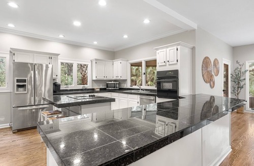 Vanderhorst Plantation House | 256 Governors Drive by Akers Ellis Rentals
