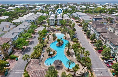 Villages of Crystal Beach House | 257 m² House ∙ 5 bedrooms ∙ 16 guests