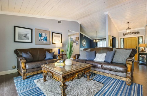 Coral Springs House | 260 m² House ∙ 4 bedrooms ∙ 8 guests