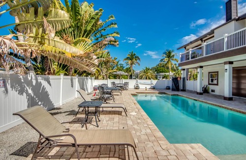 Mid Island House | 261 m² House ∙ 4 bedrooms ∙ 10 guests