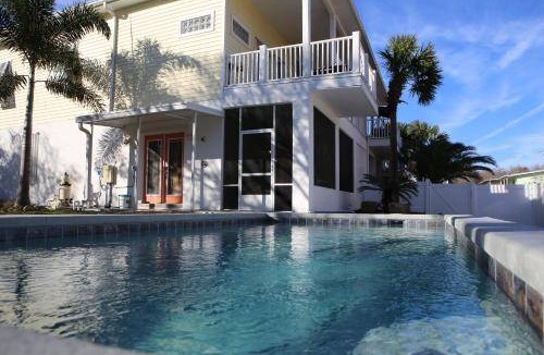 Marineland Acres House | 269 m² House ∙ 4 bedrooms ∙ 10 guests