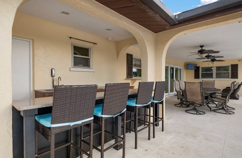 Bradenton House | 279 m² House ∙ 3 bedrooms ∙ 10 guests