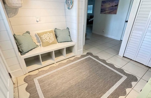 Marineland Acres House | 279 m² House ∙ 6 bedrooms ∙ 12 guests
