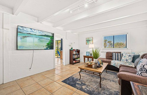 Marineland Acres House | 279 m² House ∙ 6 bedrooms ∙ 12 guests