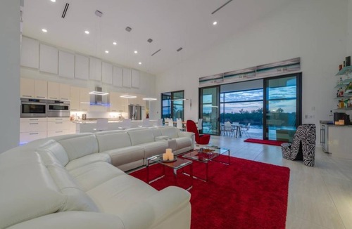 Pelican House | 280 m² House ∙ 3 bedrooms ∙ 6 guests