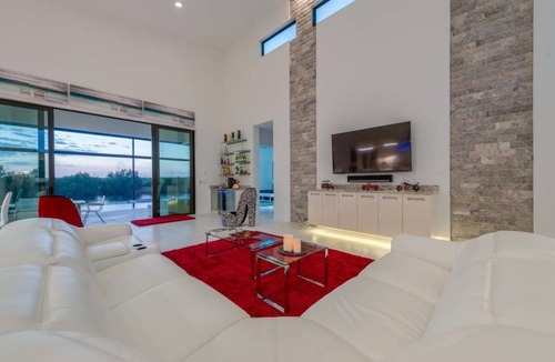 Pelican House | 280 m² House ∙ 3 bedrooms ∙ 6 guests