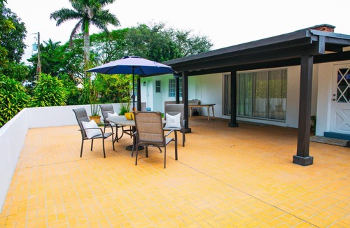 Homestead House | 287 m² House ∙ 4 bedrooms ∙ 8 guests