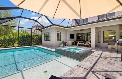 Naples House | 288 m² House ∙ 5 bedrooms ∙ 10 guests