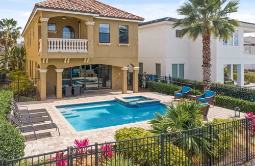 Reunion House | 293 m² House ∙ 5 bedrooms ∙ 12 guests