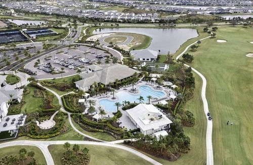Braden River House | 293 m² House ∙ 4 bedrooms ∙ 6 guests