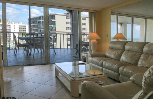 South Island Condo | 2B/2B Creciente Resort Vacation Condo on 9th Floor w/ Gulf View, Resort Pool, Tennis Courts!