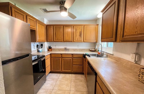 Rio Vista House | 2B/2B less than 10 minutes from the beach - Newly Remodeled Home