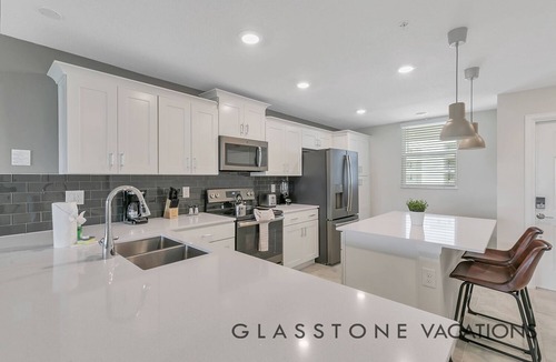 Kissimmee Condo | 2bd/2ba condo close to Disney, Storey Lake