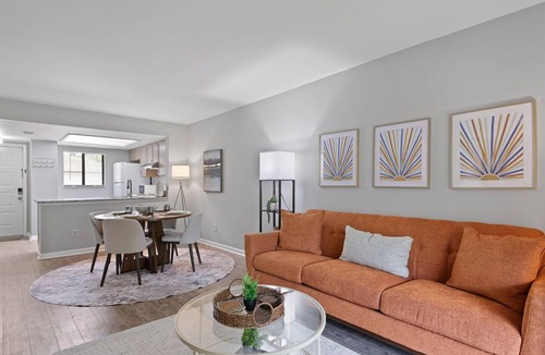 Montgomery Condo | 2bd/2ba Condo * Renovated * Condo in Savannah*30+ day stay *Pool