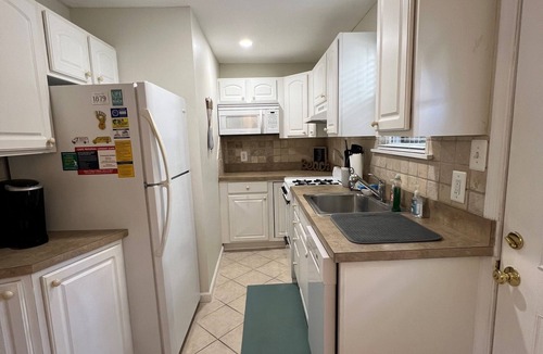 North End Condo | 2BD/2BA First Floor Condo! Short Walk to Beach! Stay, Relax, Repeat