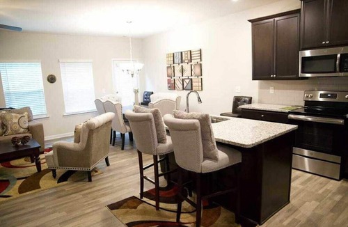 Cliftondale House | 2bdrm ? Hidden GEM < 15 min ?