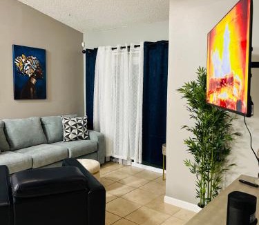 Hiawassee House | 2bdrm Home near Orl Fairgrd, Downtwn, Wekiva Sprng
