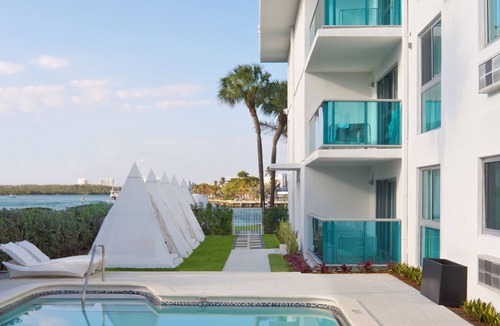 Bal Harbour Apartment | 2Bedroom-2Bathroom City View Steps Away from Bal Harbour Beach
