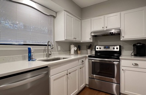 West Beach Cottage | 2BR 2BA Oceanwoods Cottage, Short Walk to the Beach and Park